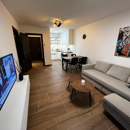 Apartment U Satoshiho *