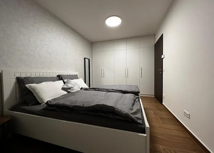 U Satoshiho Appartement *