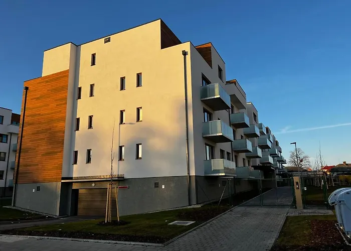 U Satoshiho Appartement *